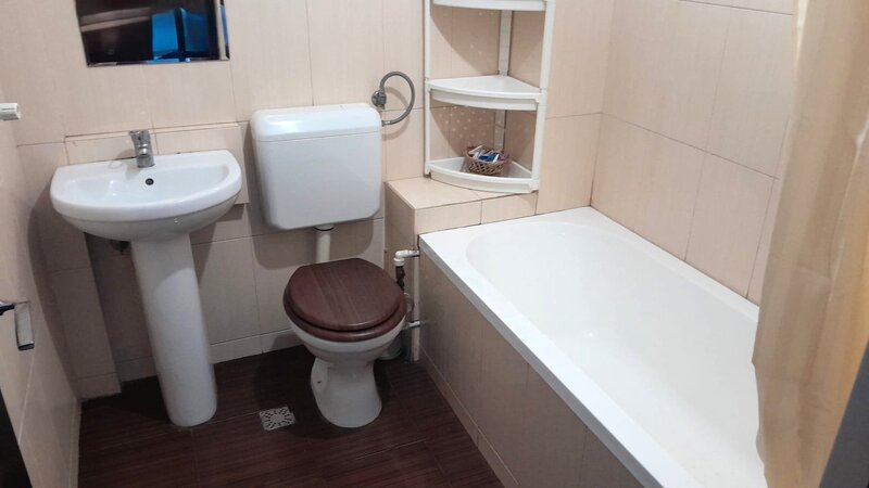 Popesti Leordeni, ap. 2 cam., mobilat si utilat, centrala proprie, loc parcare,