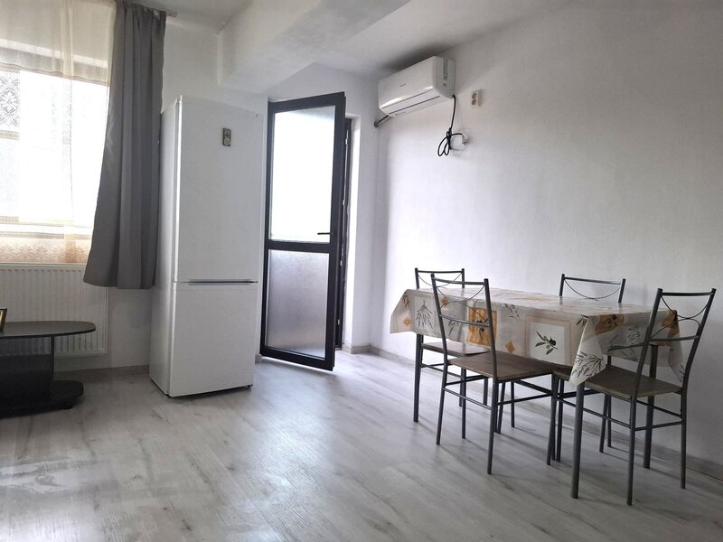 Popesti Leordeni, ap. 2 cam., mobilat si utilat, centrala proprie, loc parcare,